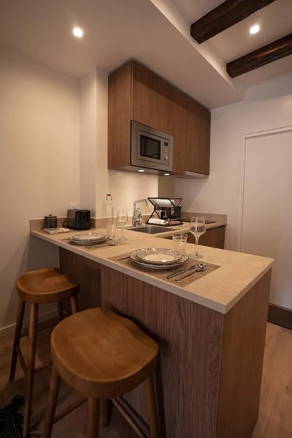 La Suite Du 10 - Nice Studio With View On The Canal And The Castle Annecy Apartment