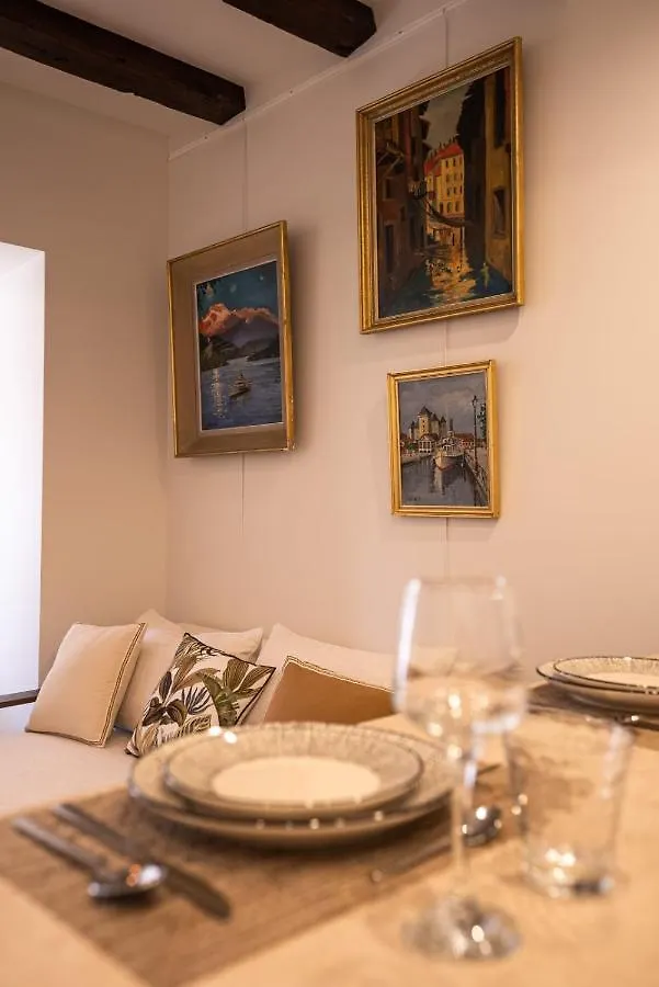 La Suite Du 10 - Nice Studio With View On The Canal And The Castle Annecy Apartment