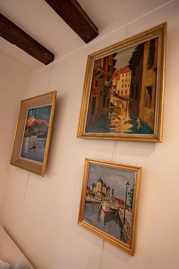 La Suite Du 10 - Nice Studio With View On The Canal And The Castle Annecy France