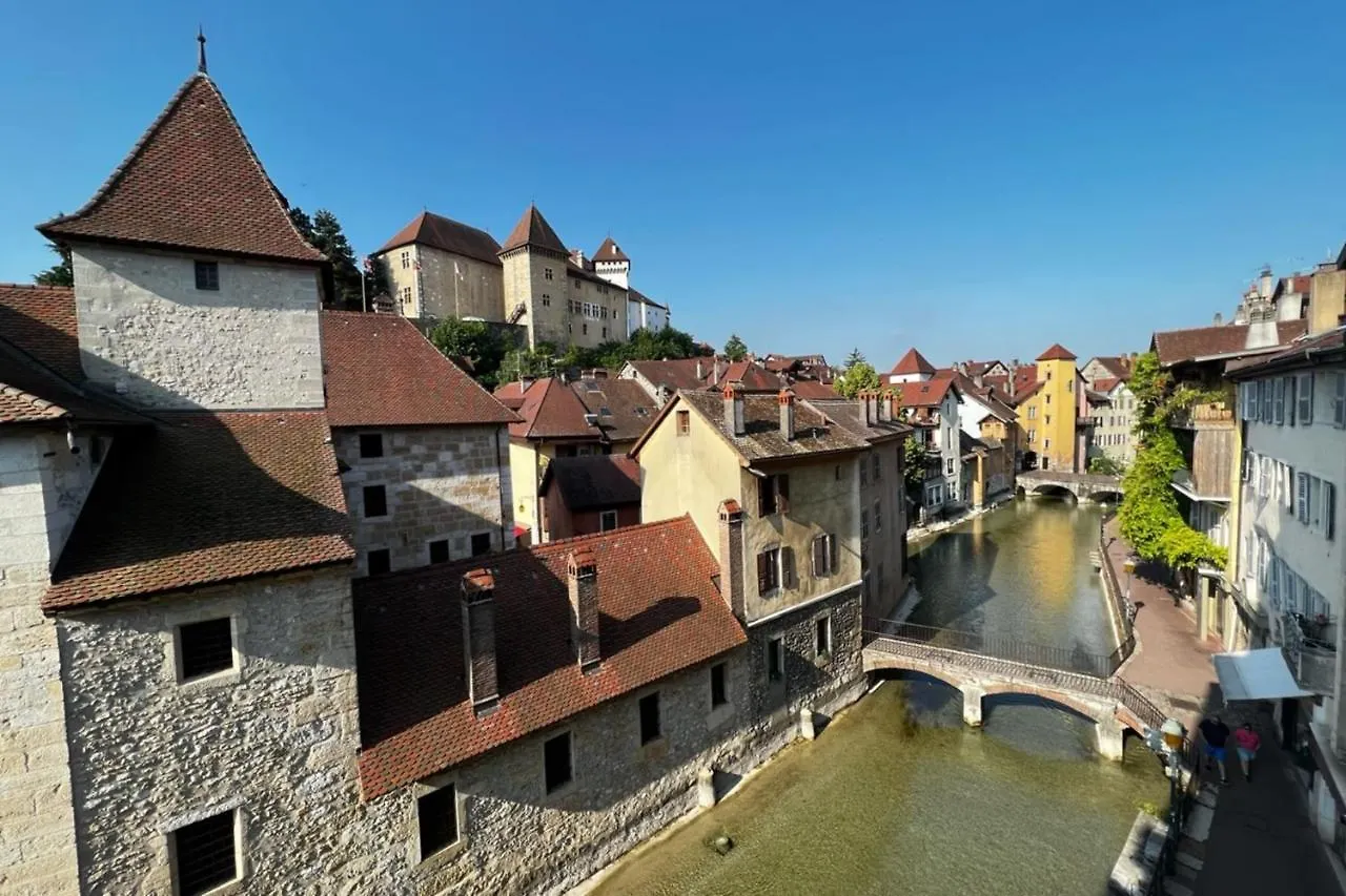 La Suite Du 10 - Nice Studio With View On The Canal And The Castle Annecy